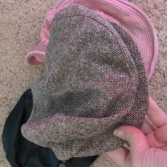 Assortment of kids hats - Picture 2 of 8